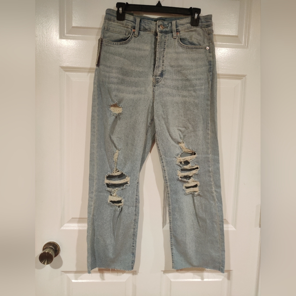 Women's Wild Fable Super High Rise Distressed Straight Jean Size 10 Short